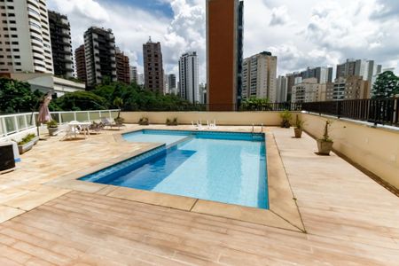 Apartamento para alugar com 110m², 3 quartos e 3 vagas Apartamento para alugar com 110m², 3 quartos e 3 vagasÁrea comum - Piscina