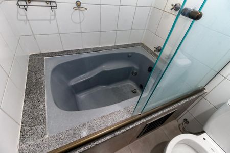 Apartamento para alugar com 110m², 3 quartos e 3 vagas Apartamento para alugar com 110m², 3 quartos e 3 vagasBanheiro da Suíte - Banheira