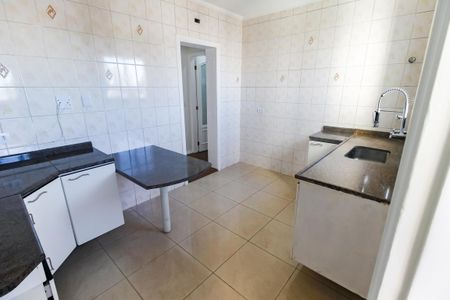 Apartamento para alugar com 110m², 3 quartos e 3 vagas Apartamento para alugar com 110m², 3 quartos e 3 vagasCozinha - Armários