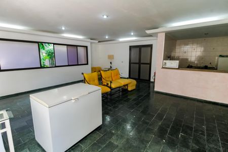 Apartamento para alugar com 110m², 3 quartos e 3 vagas Apartamento para alugar com 110m², 3 quartos e 3 vagasÁrea comum - Salão de festas