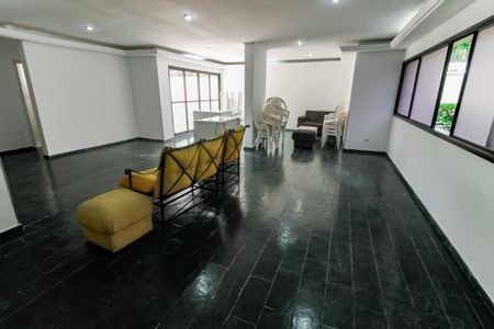Apartamento para alugar com 110m², 3 quartos e 3 vagas Apartamento para alugar com 110m², 3 quartos e 3 vagasÁrea comum - Salão de festas