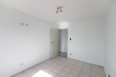 Quarto 1 de apartamento para alugar com 2 quartos, 60m² em Vila Bancaria Munhoz, São Paulo