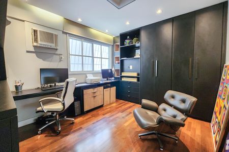 Apartamento à venda com 180m², 4 quartos e 2 vagas Apartamento à venda com 180m², 4 quartos e 2 vagasQuarto 2