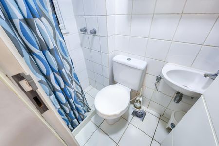 Apartamento à venda com 180m², 4 quartos e 2 vagas Apartamento à venda com 180m², 4 quartos e 2 vagasBanheiro de serviço