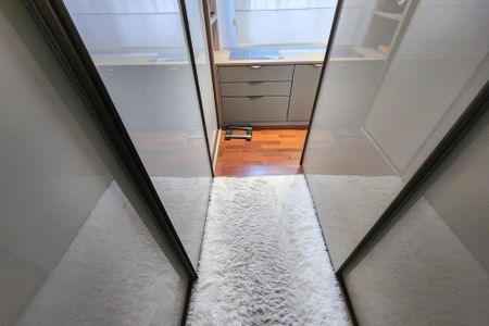Apartamento à venda com 180m², 4 quartos e 2 vagas Apartamento à venda com 180m², 4 quartos e 2 vagasCloset da Suíte 2