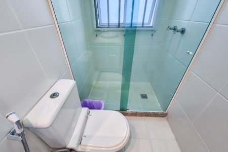 Apartamento à venda com 180m², 4 quartos e 2 vagas Apartamento à venda com 180m², 4 quartos e 2 vagasBanheiro da Suíte 1