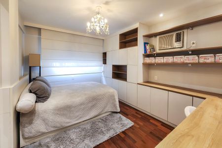 Apartamento à venda com 180m², 4 quartos e 2 vagas Apartamento à venda com 180m², 4 quartos e 2 vagasQuarto 1