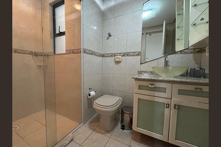 Apartamento para alugar com 100m², 3 quartos e 1 vagaBanheiro social 
