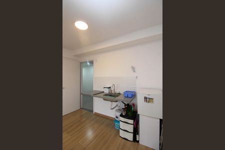 Sala/Cozinha  de apartamento para alugar com 1 quarto, 27m² em Vila Sonia, São Paulo