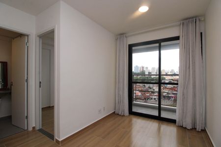 Sala/Cozinha  de apartamento para alugar com 1 quarto, 27m² em Vila Sonia, São Paulo