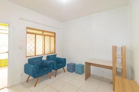 Casa para alugar com 60m², 1 quarto e sem vaga Casa para alugar com 60m², 1 quarto e sem vagaSala