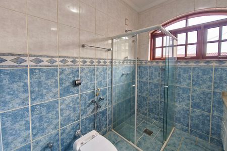 Casa para alugar com 310m², 4 quartos e 5 vagas Casa para alugar com 310m², 4 quartos e 5 vagasBanheiro Social