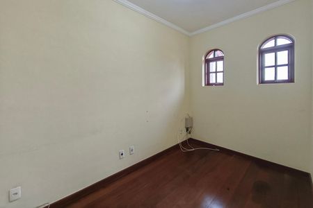 Casa para alugar com 310m², 4 quartos e 5 vagas Casa para alugar com 310m², 4 quartos e 5 vagasQuarto Suíte
