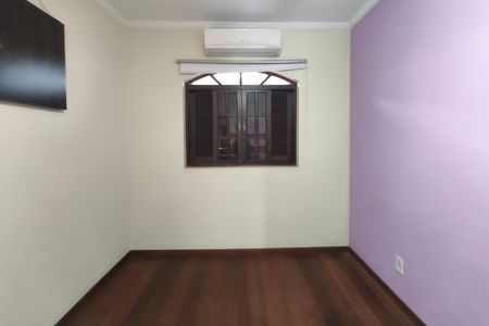 Casa para alugar com 310m², 4 quartos e 5 vagas Casa para alugar com 310m², 4 quartos e 5 vagasQuarto 3