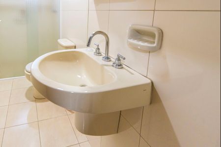 Casa à venda com 283m², 3 quartos e 6 vagasBanheiro da Cozinha 