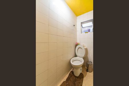 Casa à venda com 283m², 3 quartos e 6 vagasBanheiro de serviço