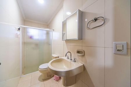 Casa à venda com 283m², 3 quartos e 6 vagasBanheiro da Cozinha 
