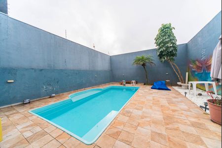 Casa à venda com 283m², 3 quartos e 6 vagasQuintal E Piscina