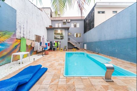 Casa à venda com 283m², 3 quartos e 6 vagasQuintal E Piscina