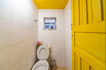 Casa à venda com 283m², 3 quartos e 6 vagasBanheiro de serviço