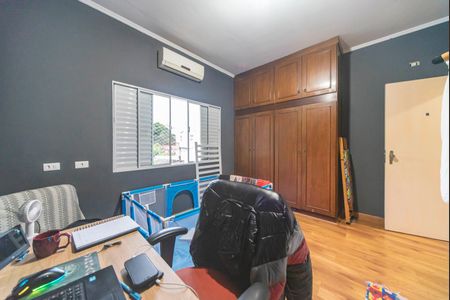 Casa à venda com 283m², 3 quartos e 6 vagasQuarto 2