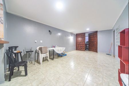 Casa à venda com 283m², 3 quartos e 6 vagasGaragem