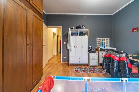 Casa à venda com 283m², 3 quartos e 6 vagasQuarto 2