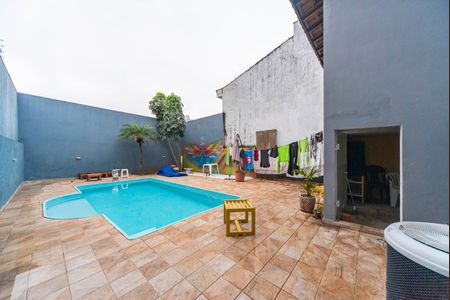 Casa à venda com 283m², 3 quartos e 6 vagasQuintal E Piscina