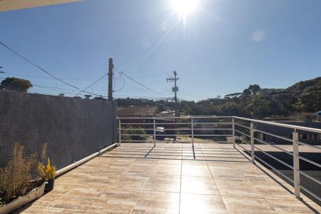 Casa à venda com 148m², 4 quartos e 2 vagas Casa à venda com 148m², 4 quartos e 2 vagasTerraço