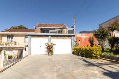 Casa à venda com 148m², 4 quartos e 2 vagas Casa à venda com 148m², 4 quartos e 2 vagasFachada