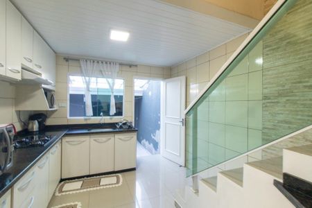 Casa à venda com 148m², 4 quartos e 2 vagas Casa à venda com 148m², 4 quartos e 2 vagasCozinha