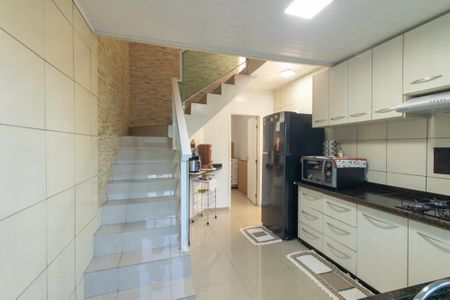 Casa à venda com 148m², 4 quartos e 2 vagas Casa à venda com 148m², 4 quartos e 2 vagasCozinha