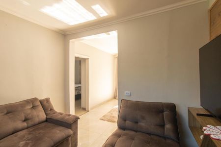 Casa à venda com 148m², 4 quartos e 2 vagas Casa à venda com 148m², 4 quartos e 2 vagasSala