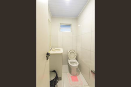 Casa à venda com 148m², 4 quartos e 2 vagas Casa à venda com 148m², 4 quartos e 2 vagasBanheiro de Serviço