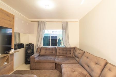 Casa à venda com 148m², 4 quartos e 2 vagas Casa à venda com 148m², 4 quartos e 2 vagasSala