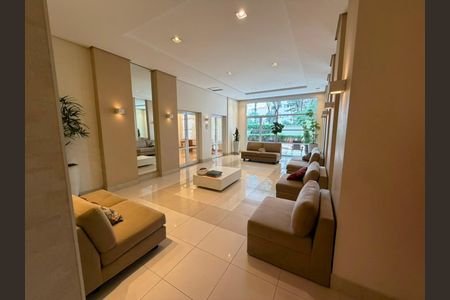 Apartamento à venda com 68m², 2 quartos e 1 vaga Apartamento à venda com 68m², 2 quartos e 1 vagaHall social