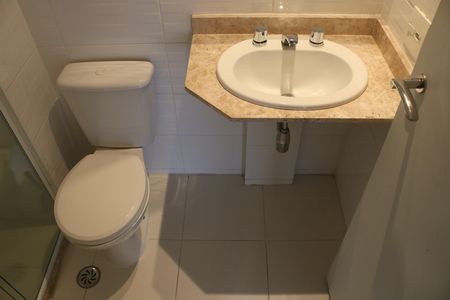 Apartamento à venda com 68m², 2 quartos e 1 vagaBanheiro 2
