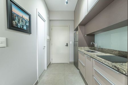 Cozinha de kitnet/studio para alugar com 1 quarto, 23m² em Jardim das Acacias, São Paulo