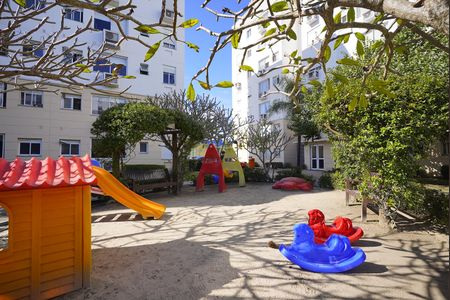 Apartamento à venda com 48m², 2 quartos e 1 vaga Apartamento à venda com 48m², 2 quartos e 1 vagaÁrea comum - Playground