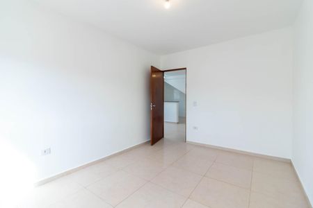 Quarto 2 de apartamento para alugar com 2 quartos, 50m² em Parque Peruche, São Paulo