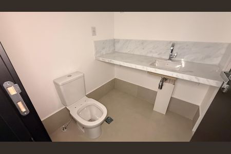 Banheiro de apartamento à venda com 1 quarto, 50m² em Setor Bueno, Goiânia