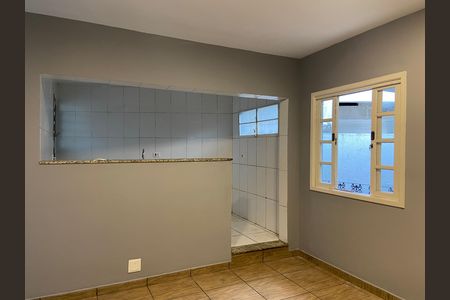 Casa para alugar com 100m², 2 quartos e 1 vaga Casa para alugar com 100m², 2 quartos e 1 vagaSala