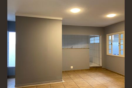 Casa para alugar com 100m², 2 quartos e 1 vaga Casa para alugar com 100m², 2 quartos e 1 vagaSala