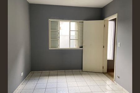 Casa para alugar com 100m², 2 quartos e 1 vaga Casa para alugar com 100m², 2 quartos e 1 vagaQuarto 1