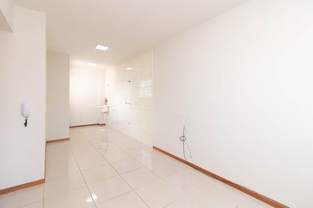 Sala de casa de condomínio para alugar com 2 quartos, 40m² em Hípica, Porto Alegre