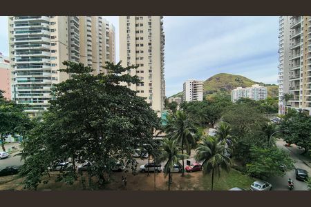 Apartamento para alugar com 80m², 2 quartos e 1 vaga Apartamento para alugar com 80m², 2 quartos e 1 vagaSala