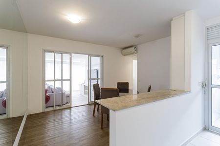 Sala de apartamento para alugar com 2 quartos, 80m² em Vila Nova Conceição, São Paulo