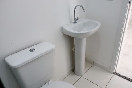 Apartamento para alugar com 37m², 2 quartos e sem vagaBanheiro