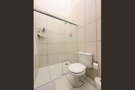 Casa à venda com 99m², 3 quartos e 2 vagasBanheiro Social