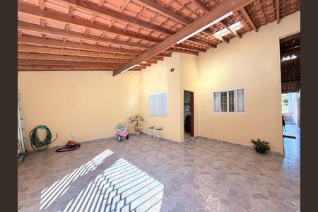 Casa à venda com 99m², 3 quartos e 2 vagasGaragem
